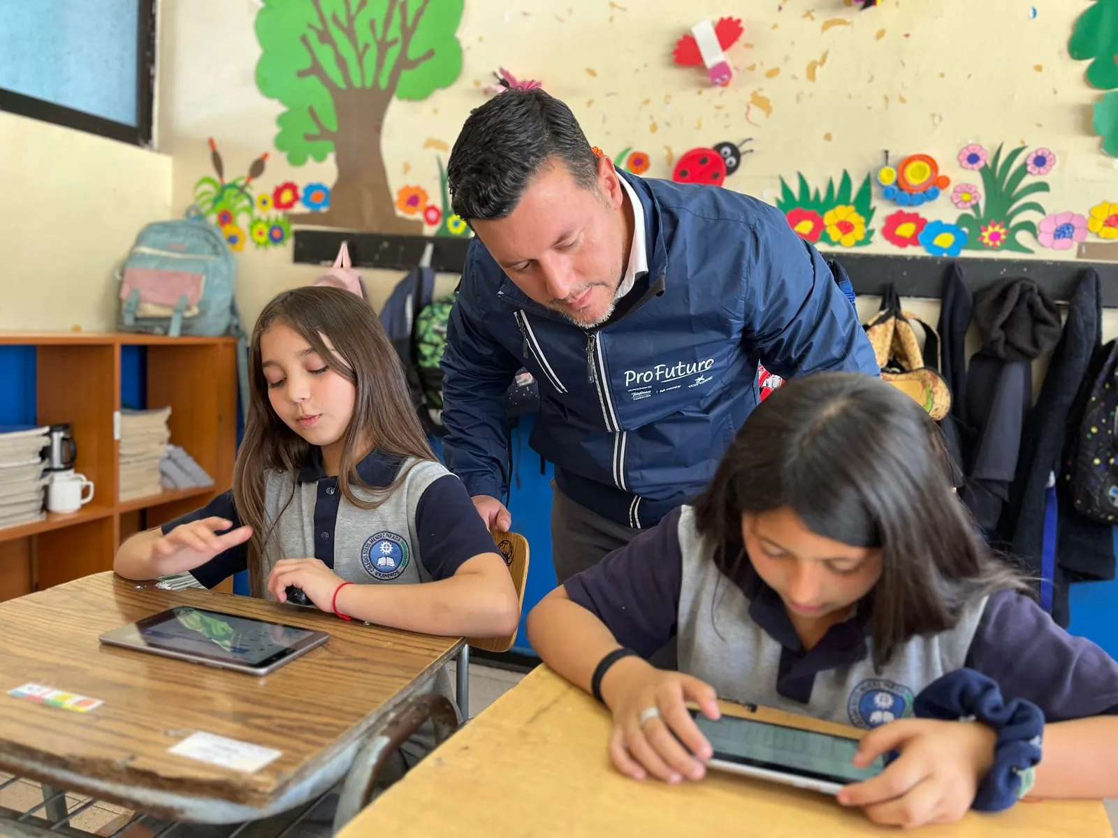 Escuelas ProFuturo en Chile logran hasta cuatro veces más avances en Matemática, según estudio internacional